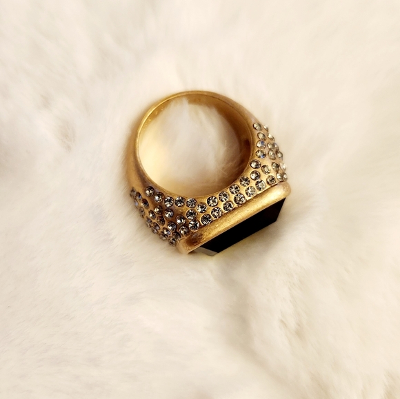 Lia Sophia VISIONAIRE Green Crystalin Matte Gold Tone Ring - Sz 8 - Picture 2 of 11